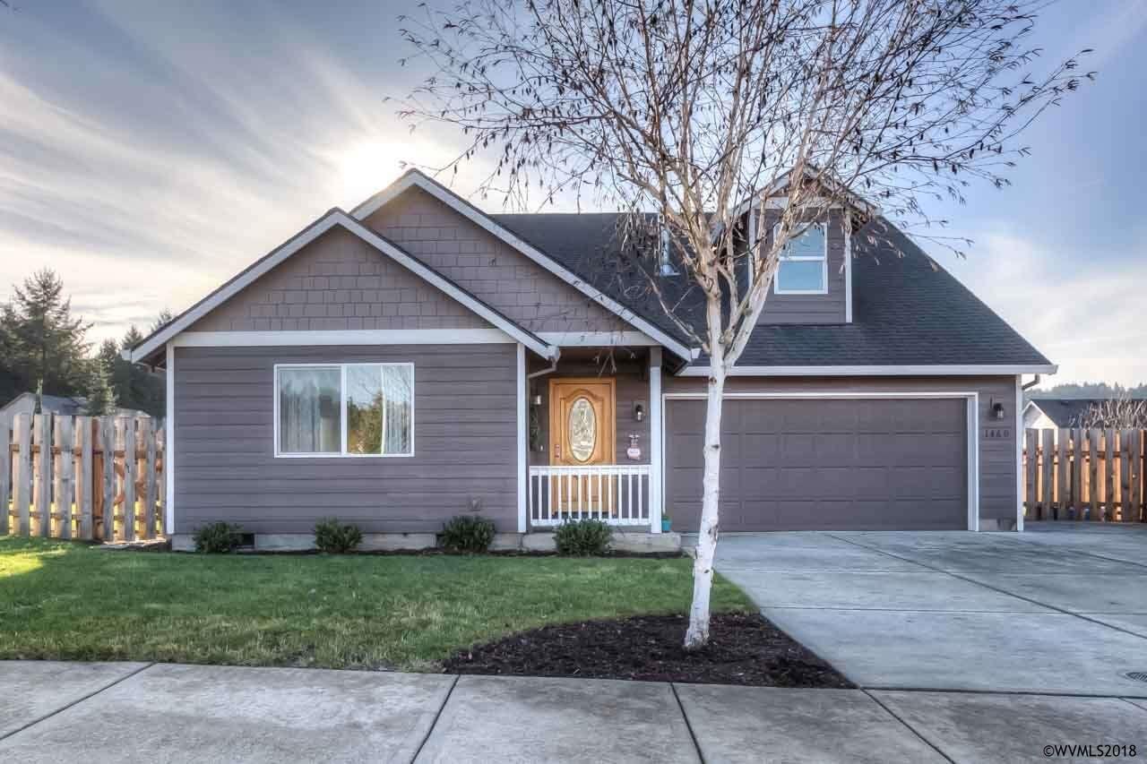 1460 Avery Dr - Photo 1