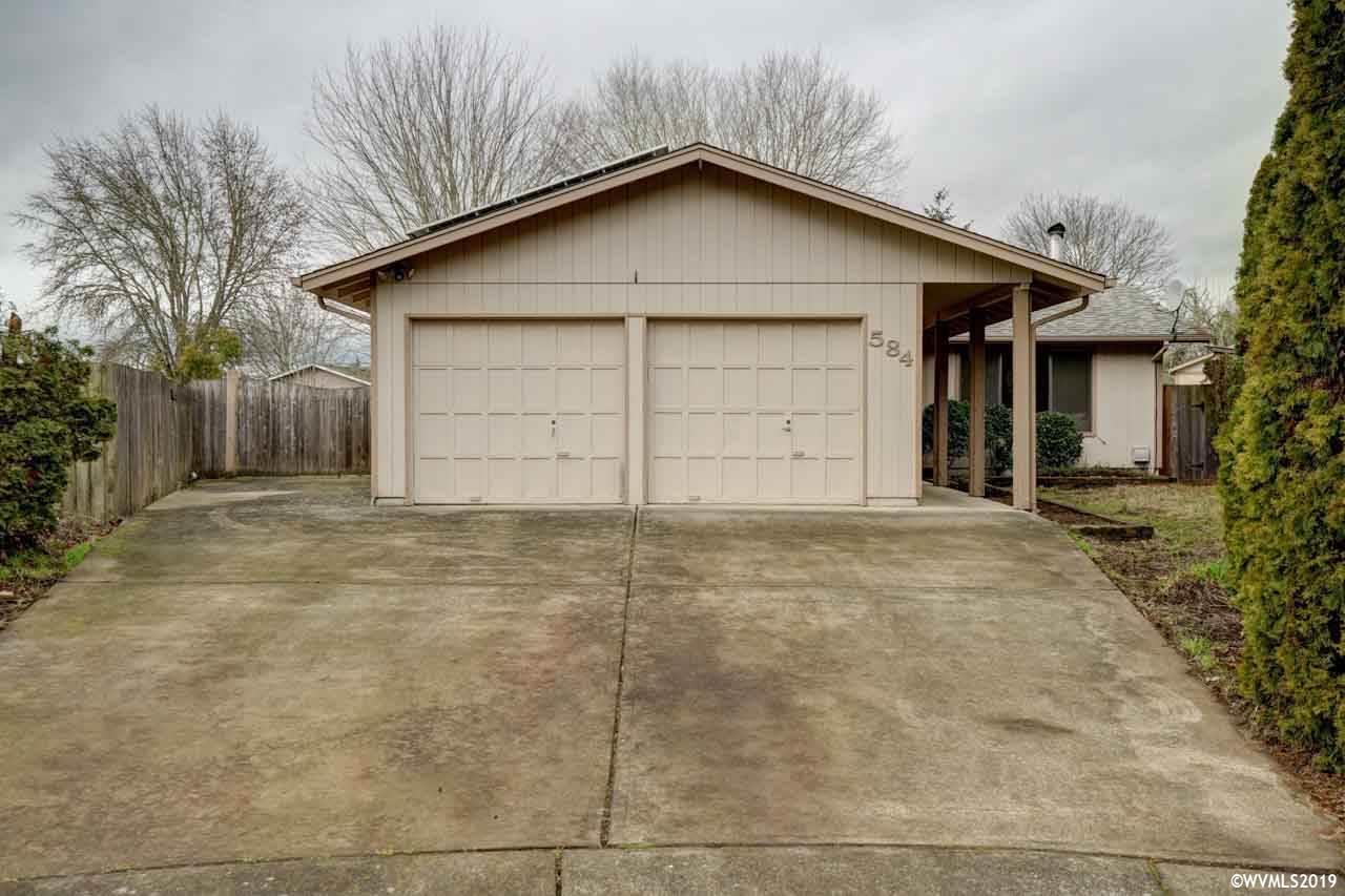 584 Hathaway Pl - Photo 1