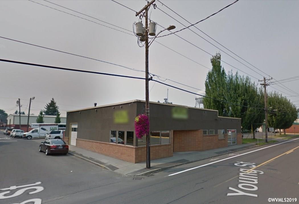290 Young - Photo 1