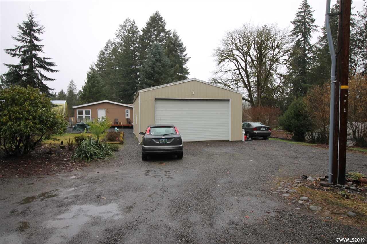 327 Kapok St - Photo 1