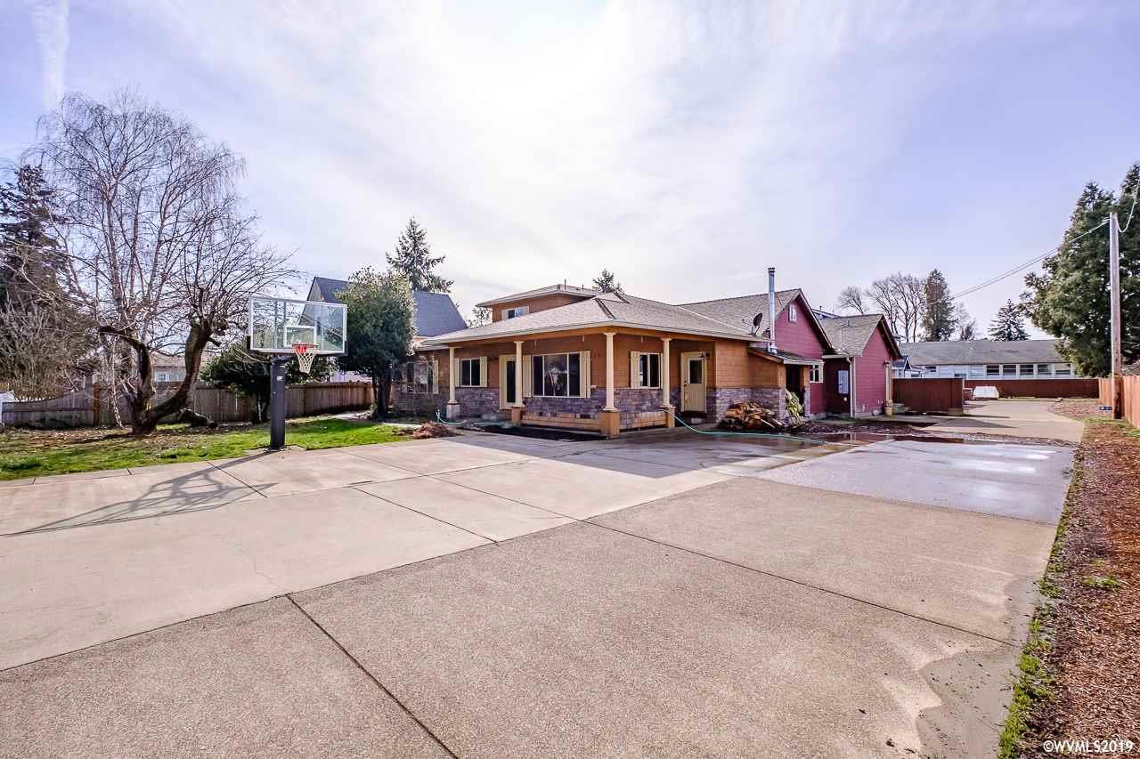 412 Faust St - Photo 1