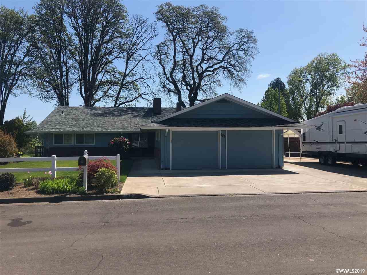 185 Lake St - Photo 1