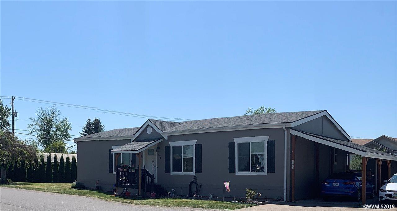 104 Essex - Photo 1