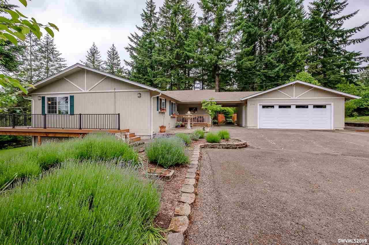 2760 Hillcrest Pl - Photo 1
