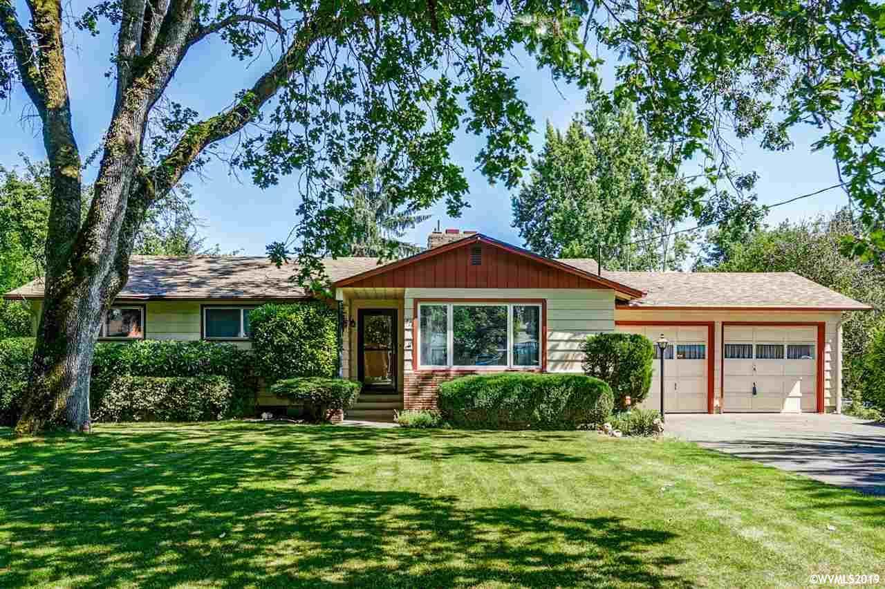 675 Johnson St - Photo 1