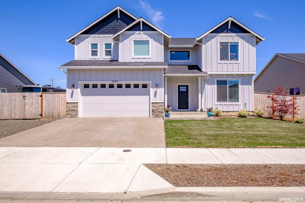 2105 Summit Dr - Photo 1