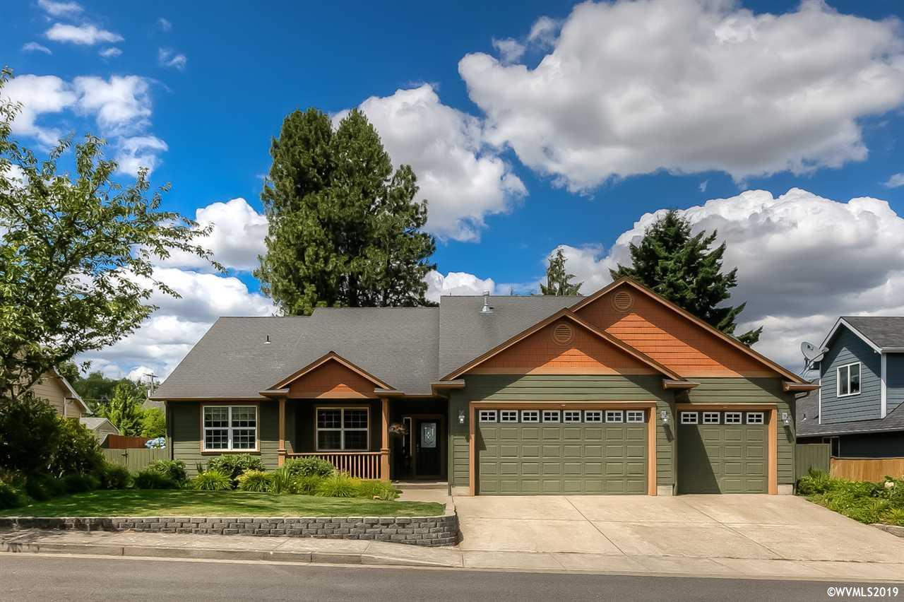 1023 Pine View Dr - Photo 1