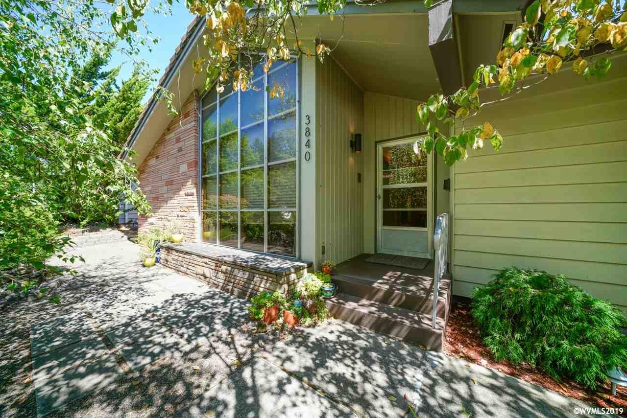 3840 Saxon Dr - Photo 1