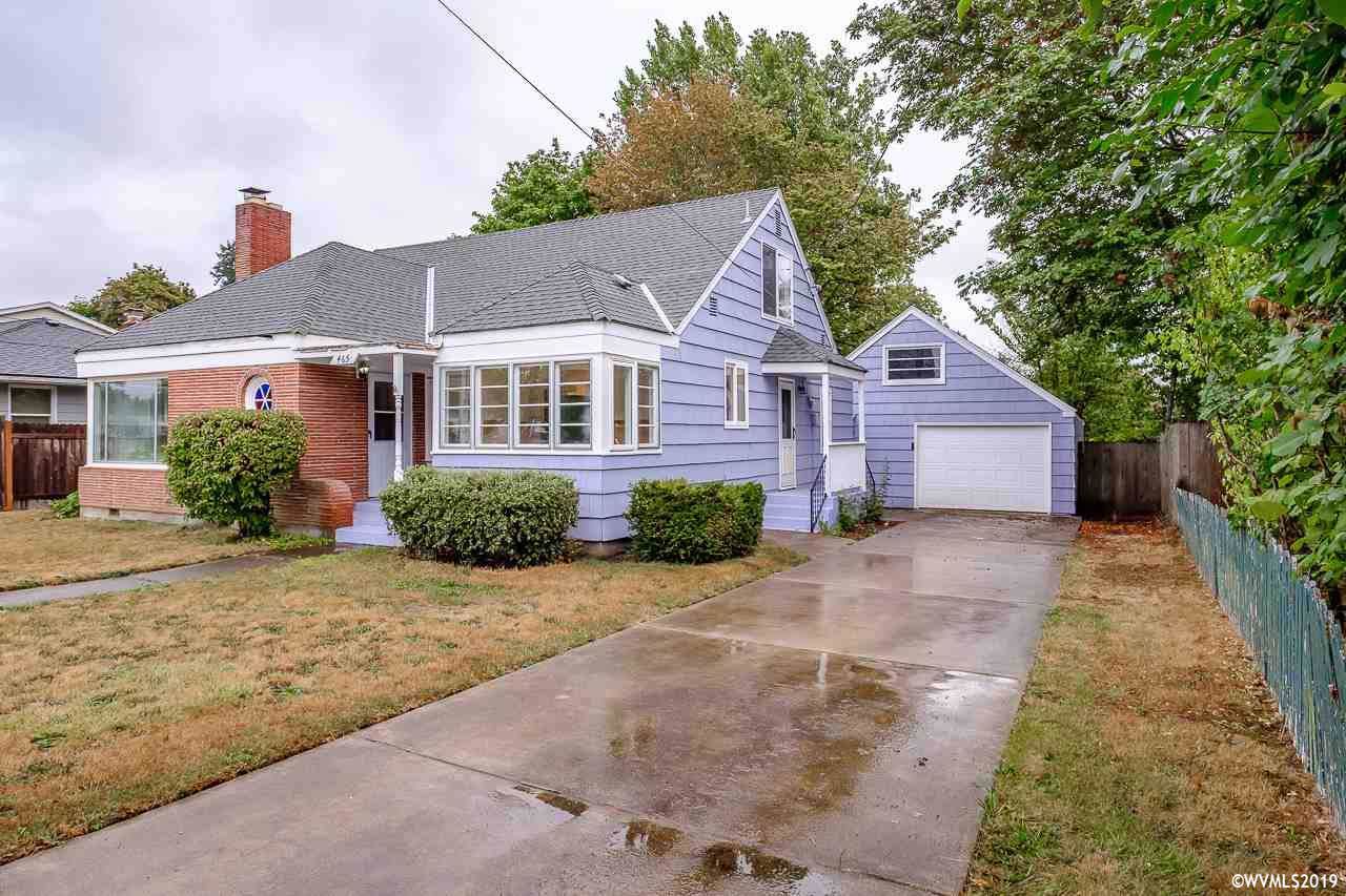 465 College St - Photo 1