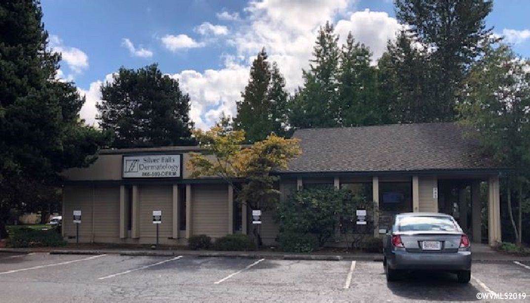 685 Evergreen - Photo 1