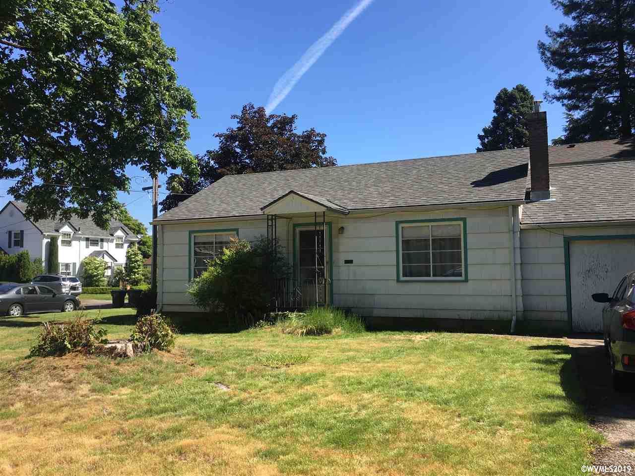 201 Jerome St - Photo 1