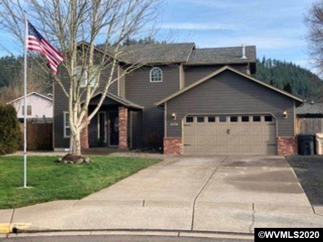 926 Falcon Ct - Photo 1