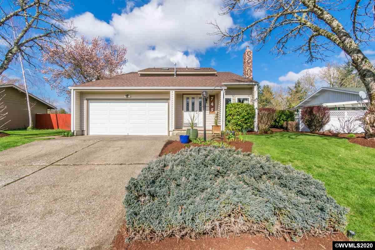 745 Harmony St - Photo 1
