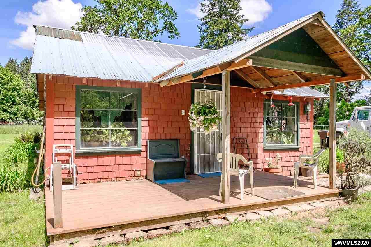 2865 Cascade Dr - Photo 1