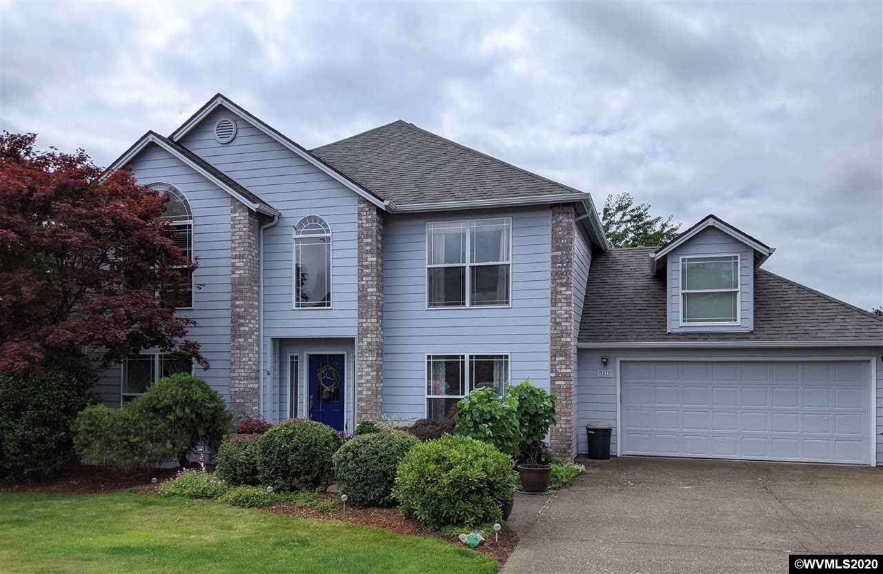 2417 Oakwood Dr - Photo 1