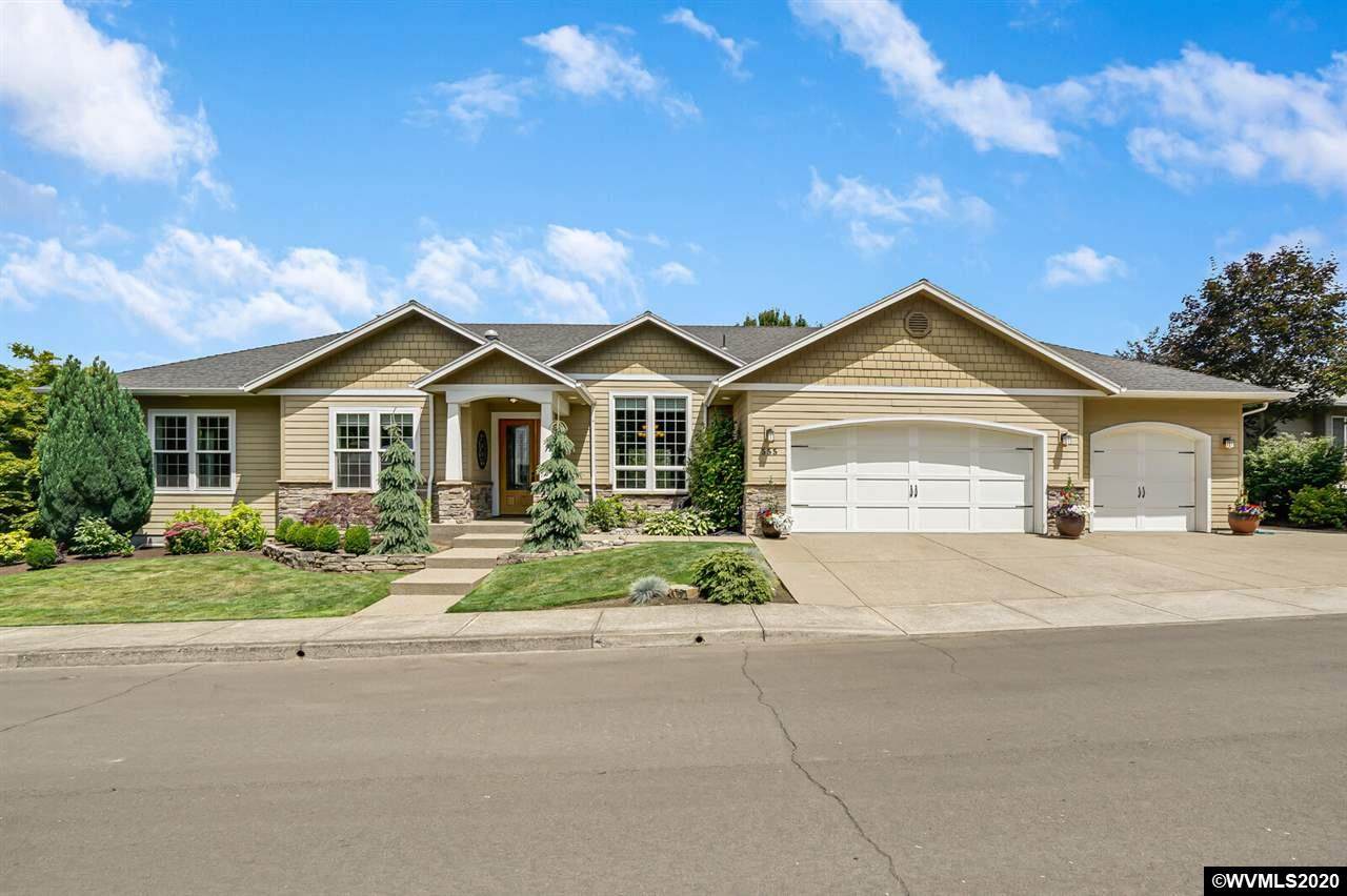 555 Edgewood Dr - Photo 1