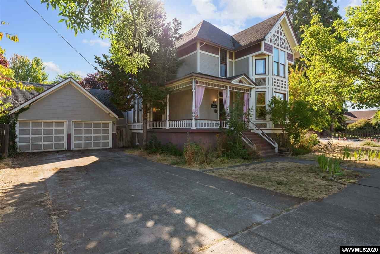 829 Washington St - Photo 1