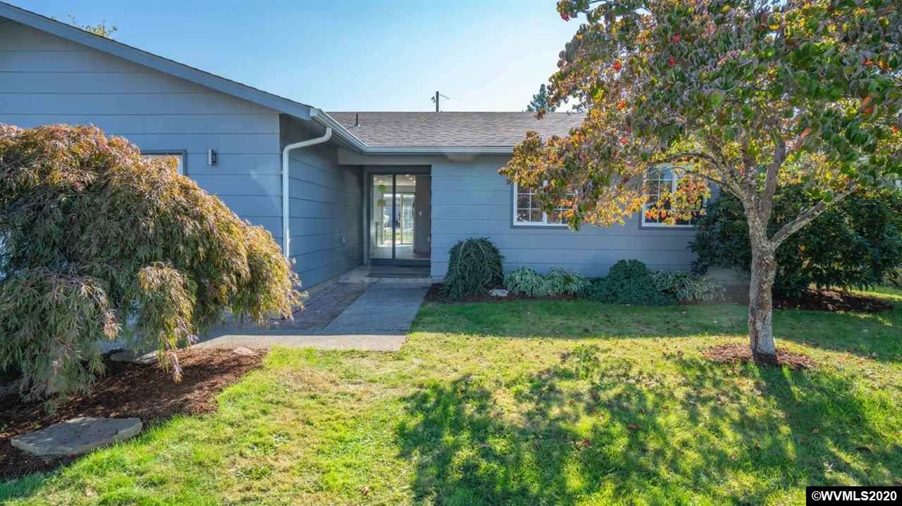 921 Dogwood St - Photo 1