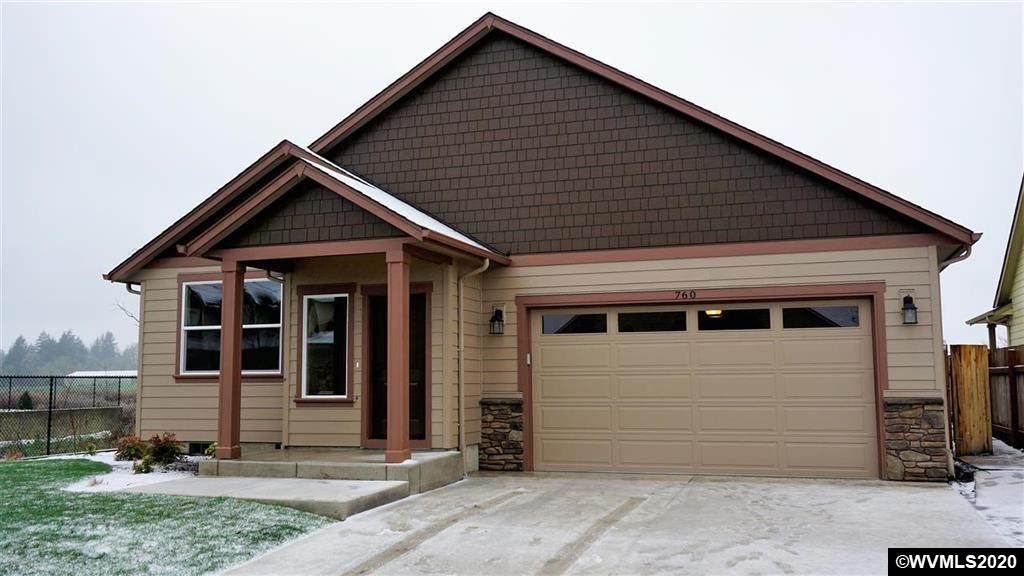 395 Denton Av - Photo 1