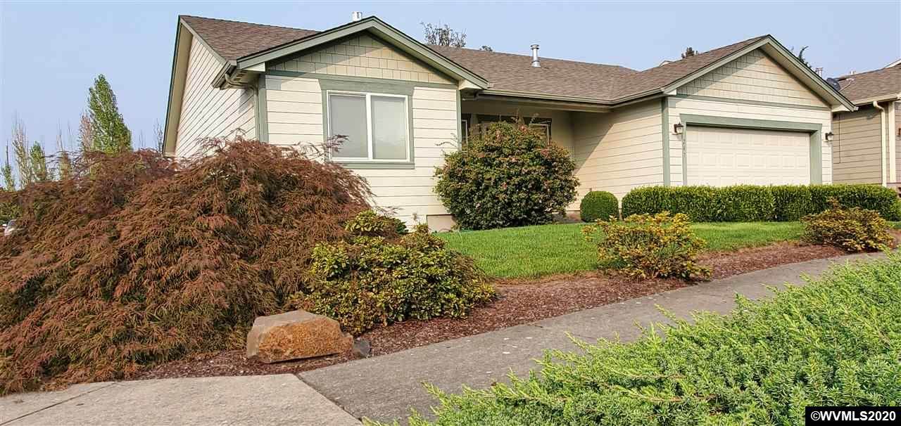 247 19th Av - Photo 1