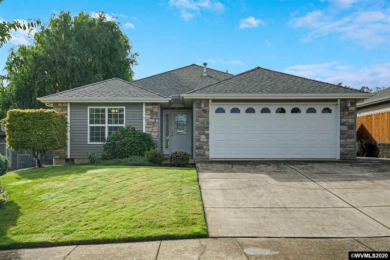 1137 Birch St - Photo 1