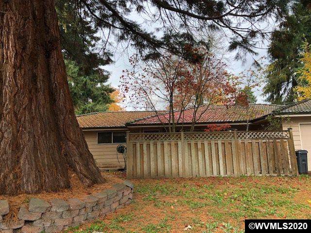 657 Honeysuckle St - Photo 1
