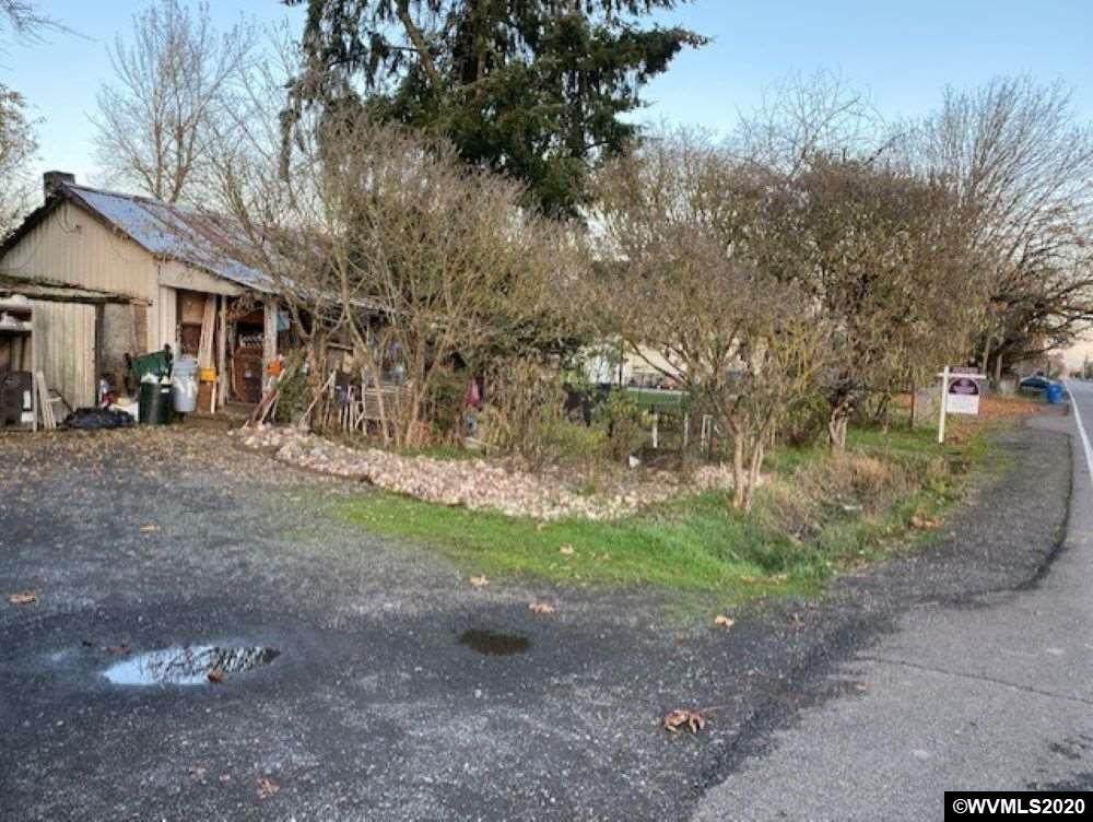 5847 Stayton - Photo 1