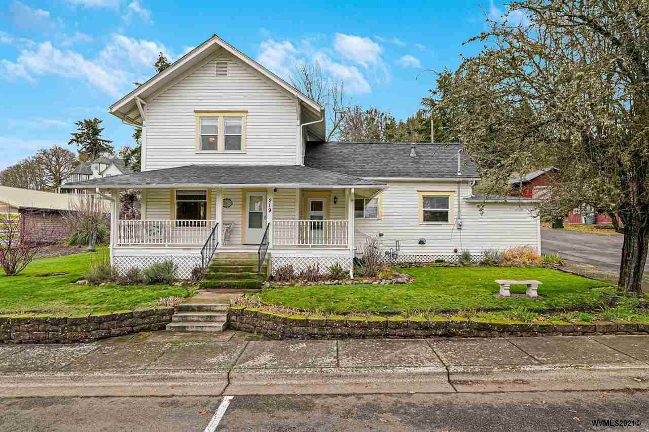 219 Stanard Av - Photo 1