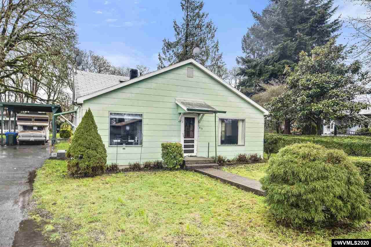 813 2nd St - Photo 1
