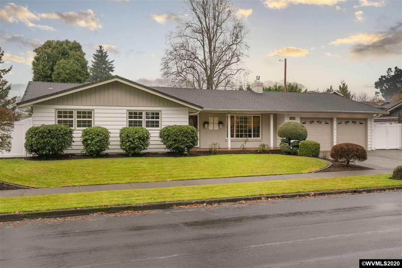 4423 41st Av - Photo 1
