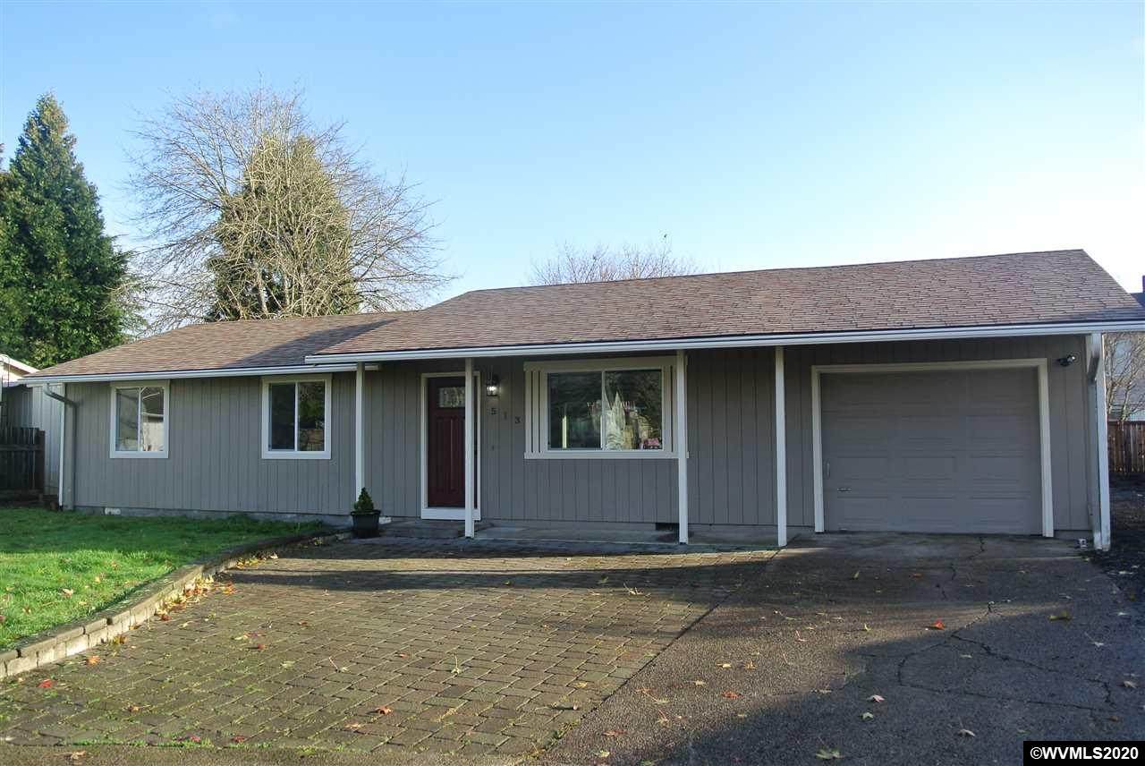 513 Atwater St - Photo 1