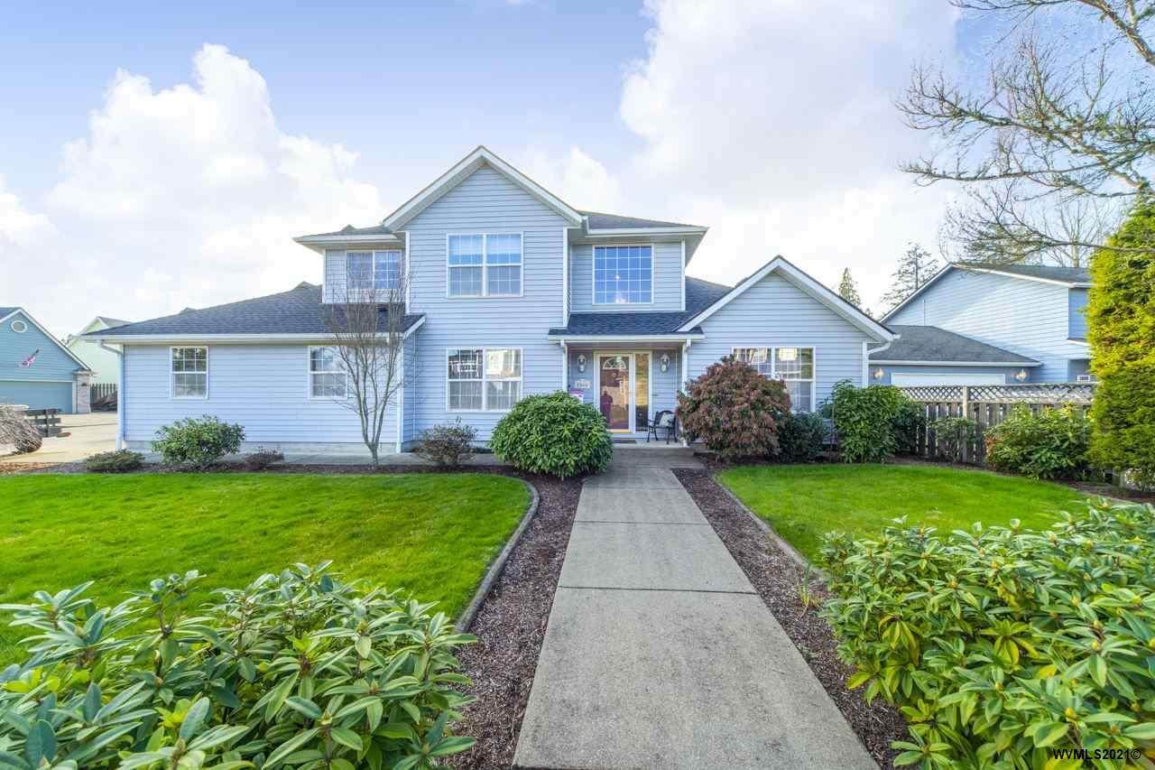 2060 Orchard Ln - Photo 1