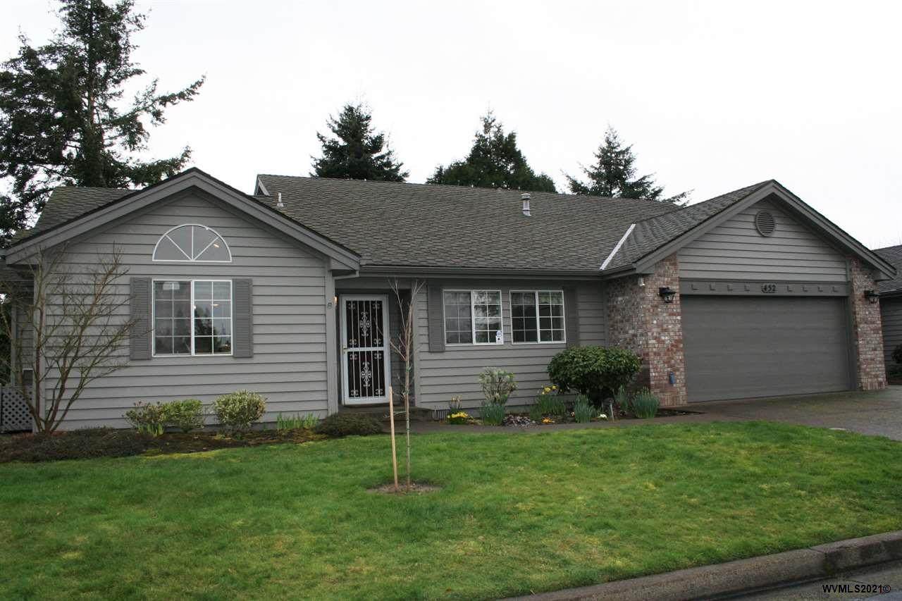 452 Fountain Ct - Photo 1