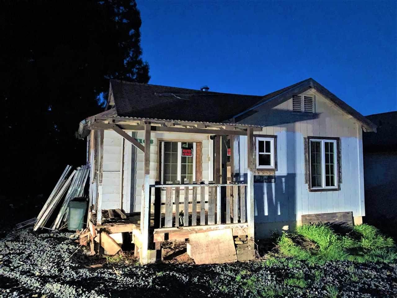 1168 California Av - Photo 1