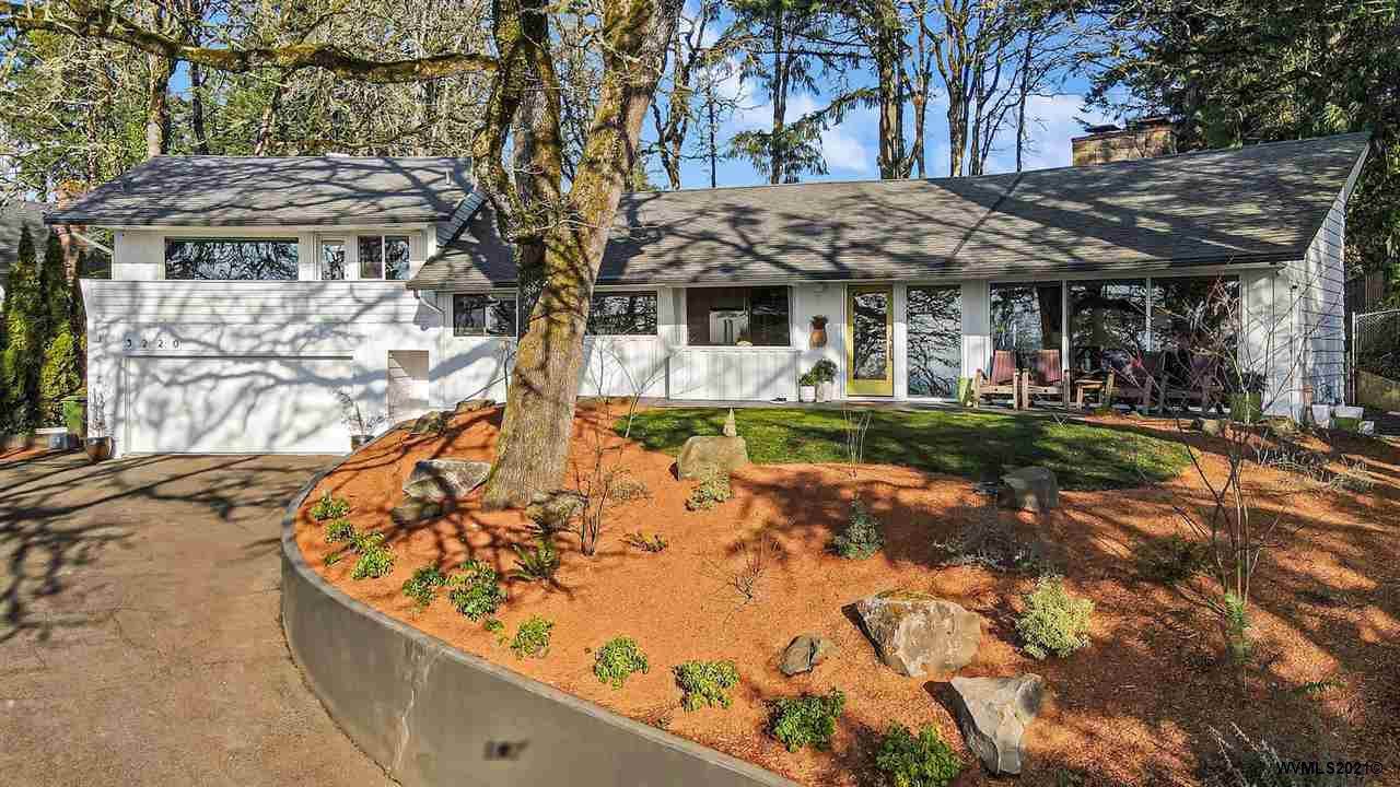 3220 Crestview Dr - Photo 1