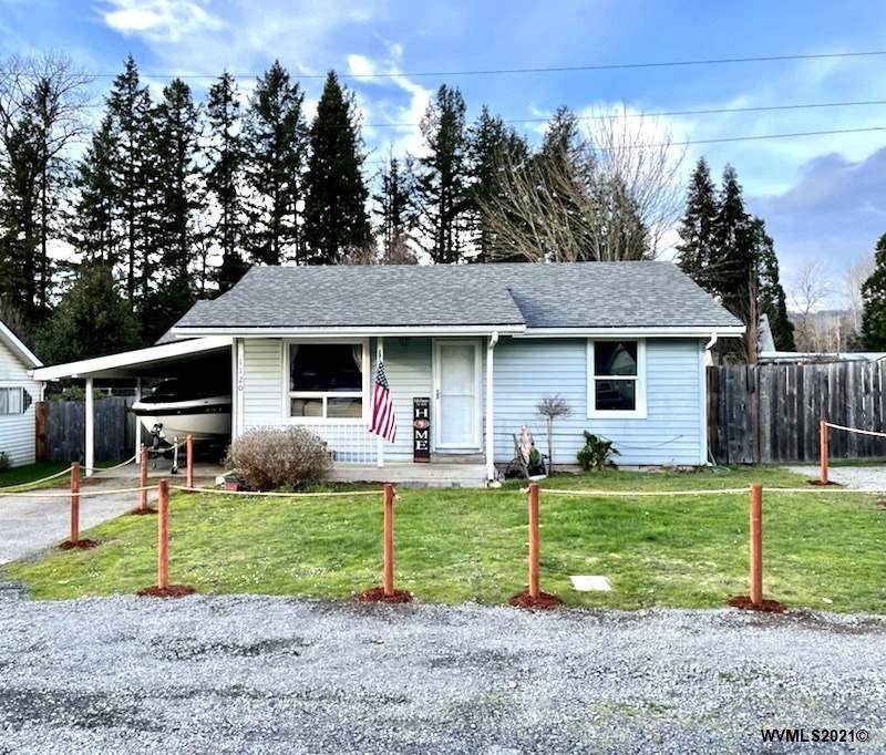 1120 Spruce St - Photo 1
