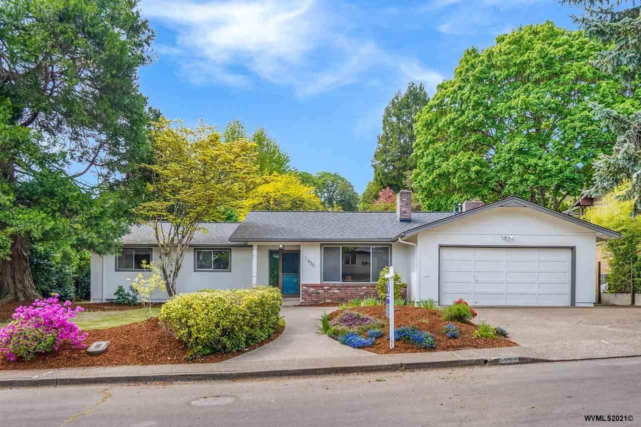 1450 Greenwood Pl - Photo 1