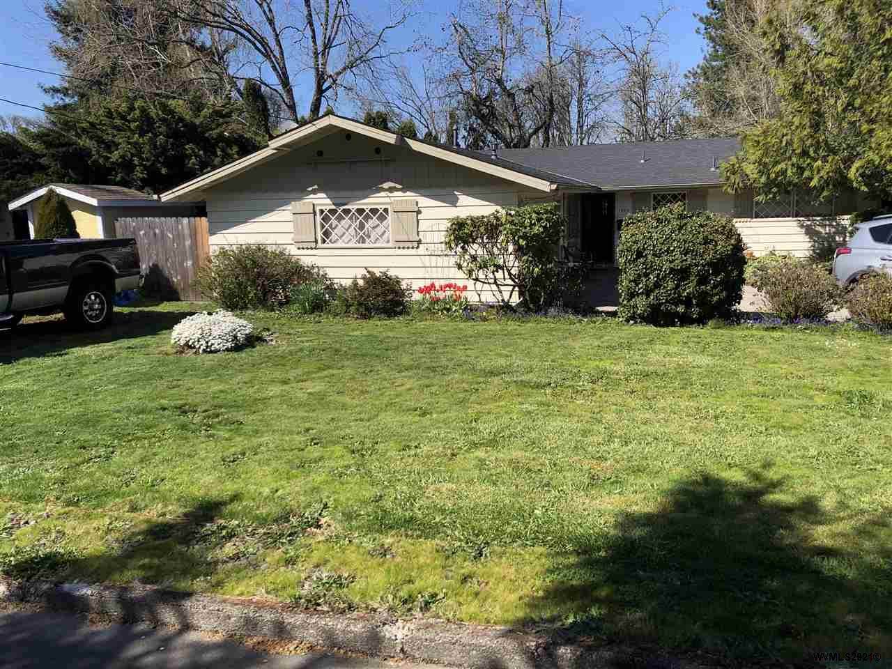 1393 Morningside Dr - Photo 1