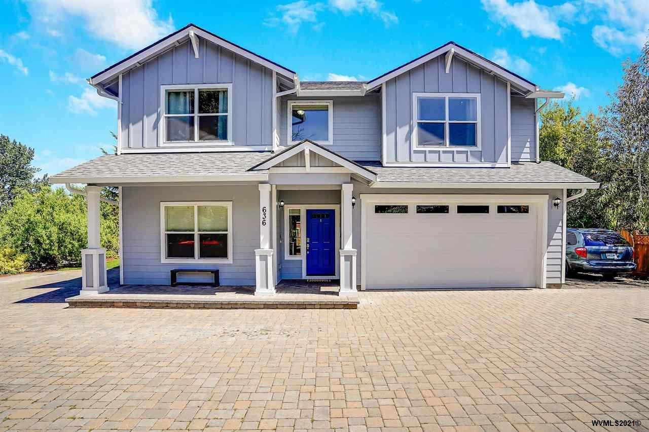 636 Crystal Lake Dr - Photo 1