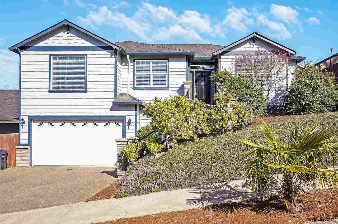 992 Fawn St - Photo 1