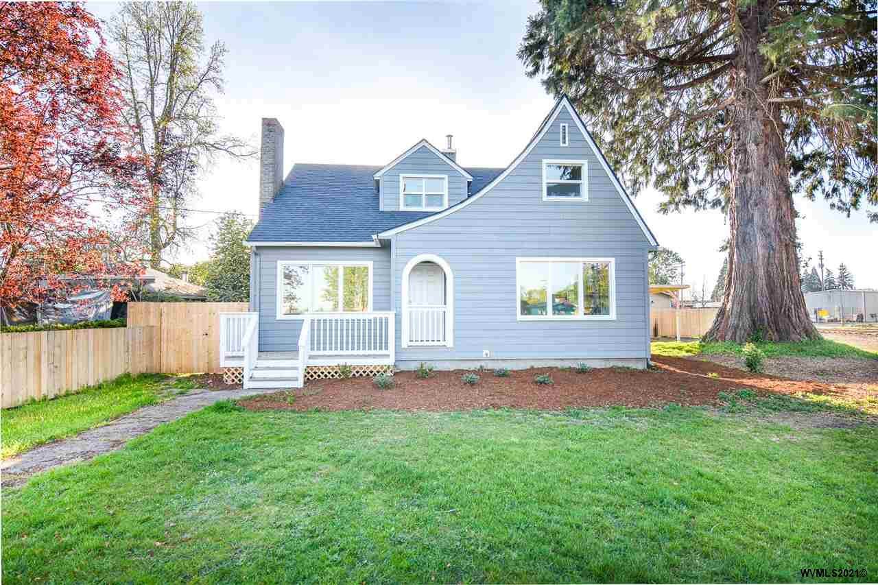 1065 2nd St - Photo 1