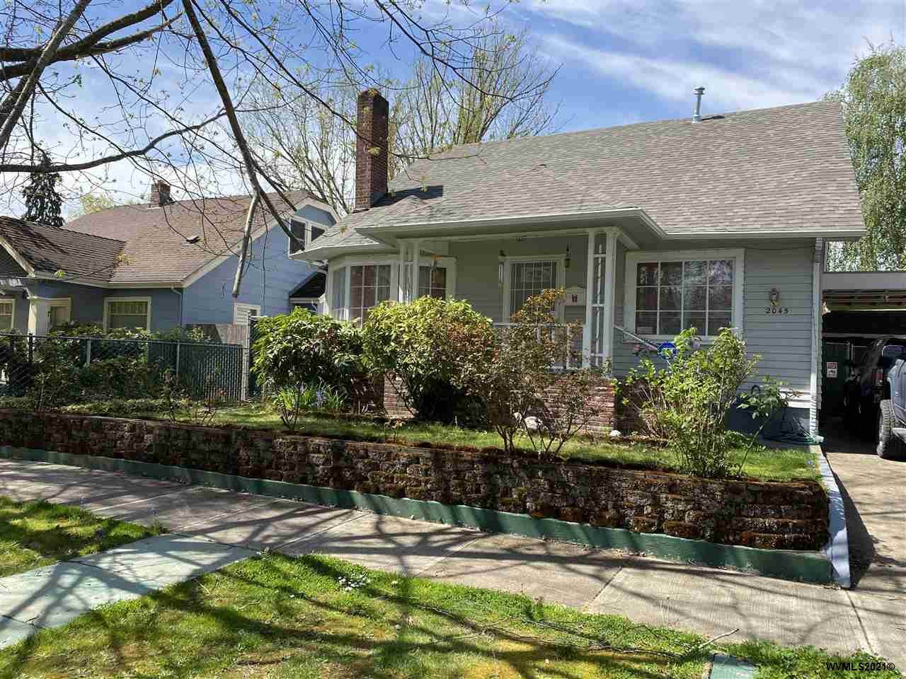 2045 Maple Av - Photo 1