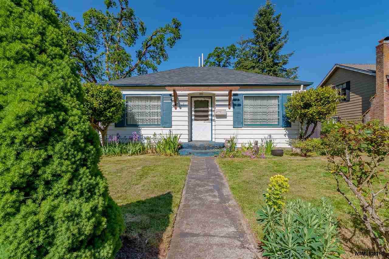 217 Jerome St - Photo 1