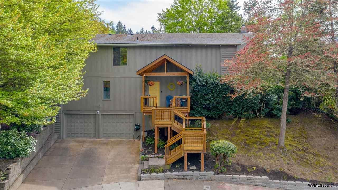 1630 Hillwood Ct - Photo 1