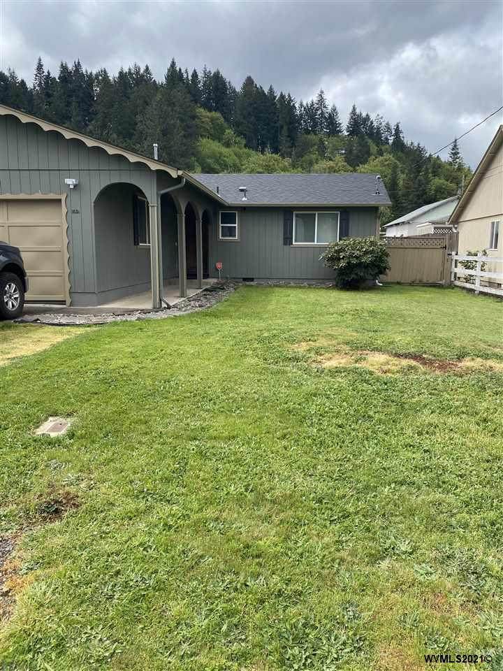 1651 Dogwood St - Photo 1