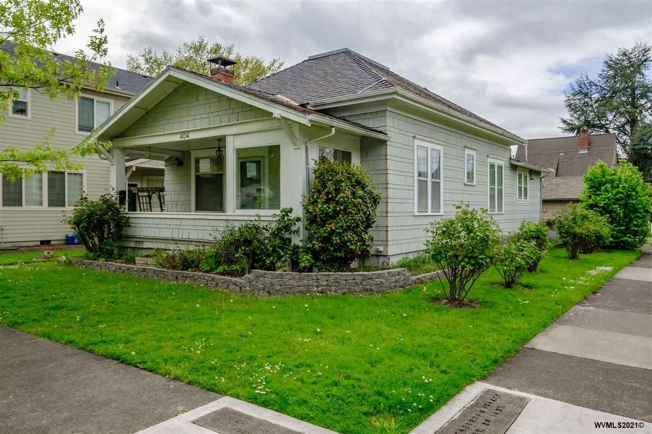 404 9th St - Photo 1