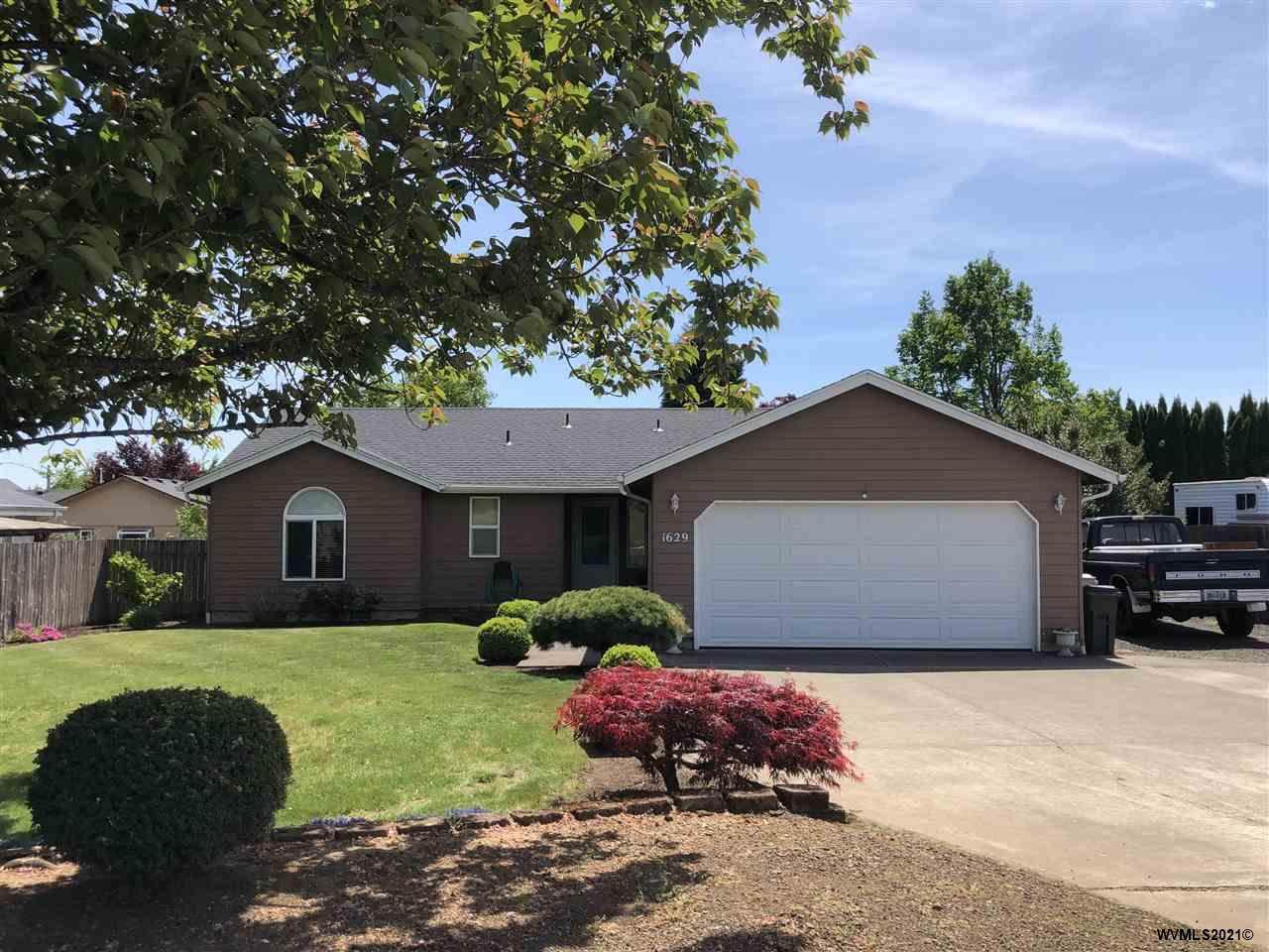 1629 Ellendale Av - Photo 1