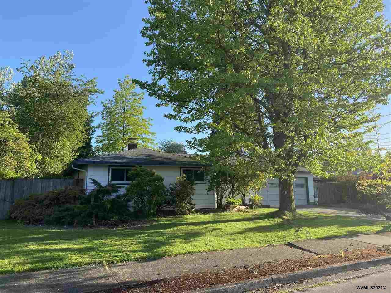 220 Cambridge Cl - Photo 1