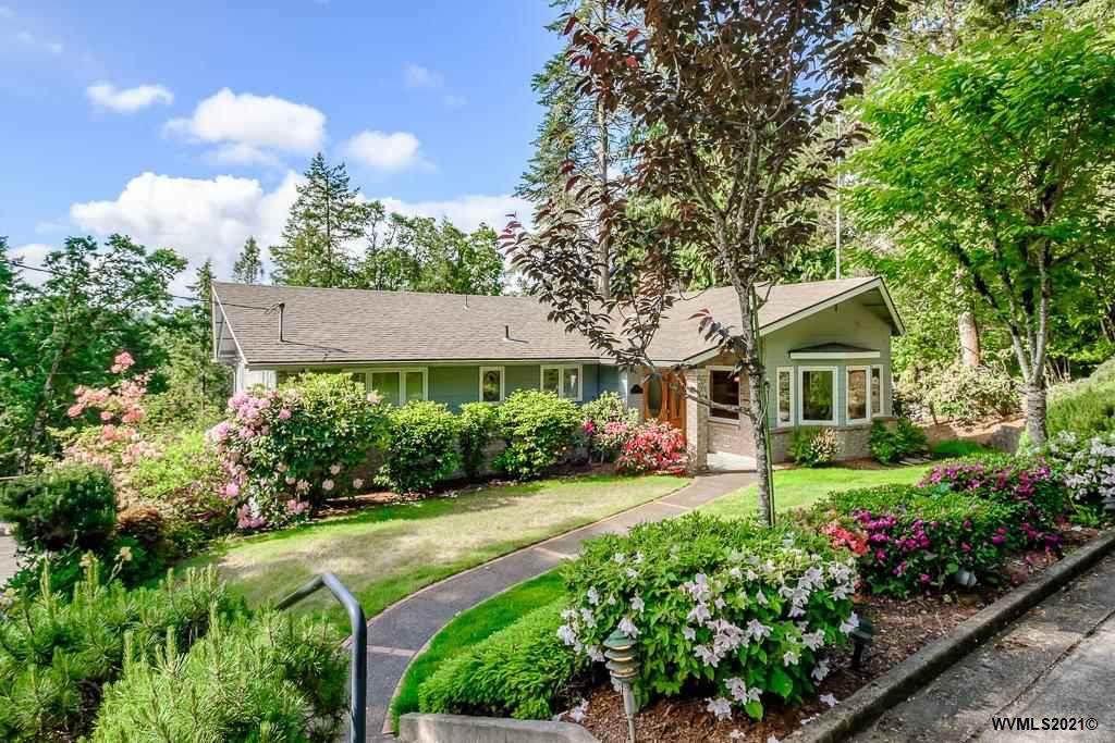 2360 Douglas Dr - Photo 1