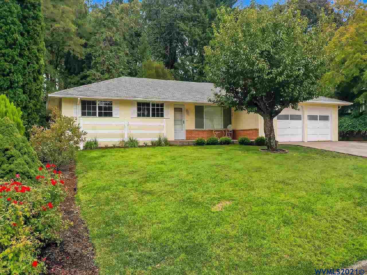 3836 Seneca Av - Photo 1